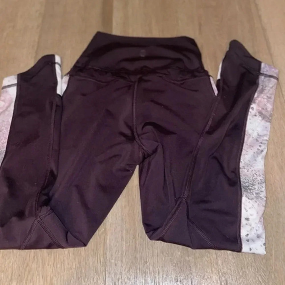 LULULEMON RETREAT 7/8ths YOGA PANTS BLACK CHERRY/SUGAR CRUSH COMBO SIZE 4 - Picture 12 of 14